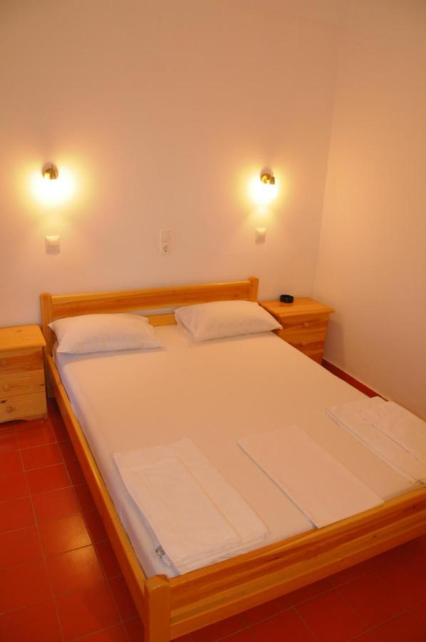 Chalikias Rooms Asprogerakata Exterior photo