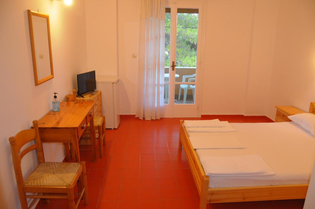 Chalikias Rooms Asprogerakata Exterior photo
